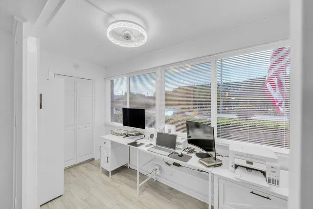  Residence photo 25