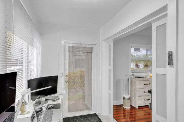 Residence photo 26