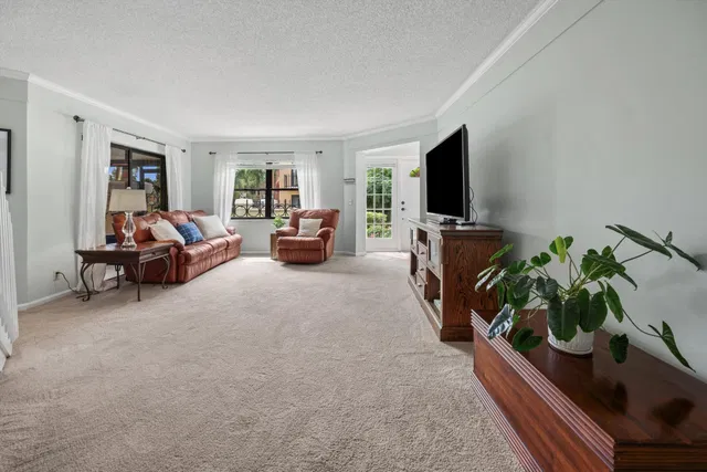 Residence photo 7