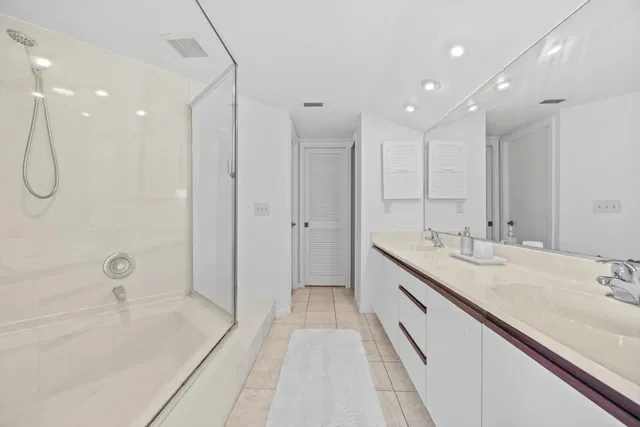 Residence photo 26
