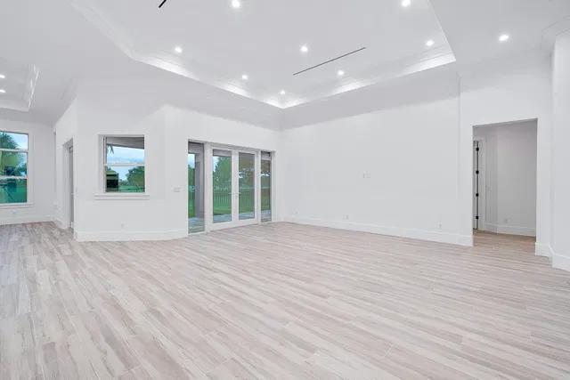 Residence photo 12