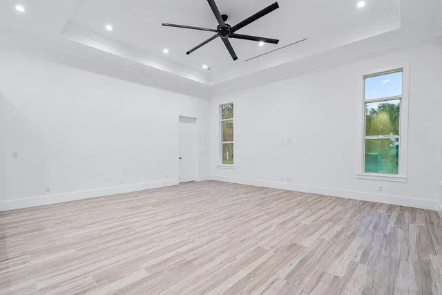 Residence photo 22