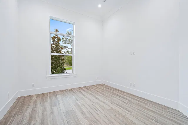 Residence photo 26