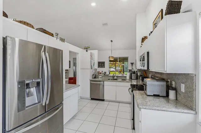  Unit 202 photo 8