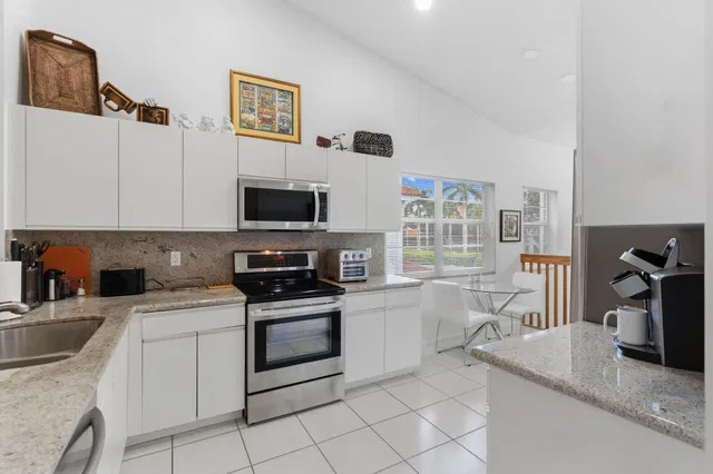 Unit 202 photo 9