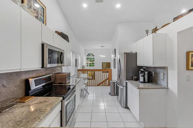  Unit 202 photo 10
