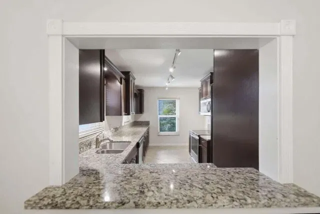 Unit 5107 photo 7