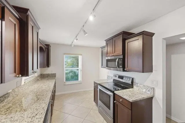 Unit 5107 photo 10