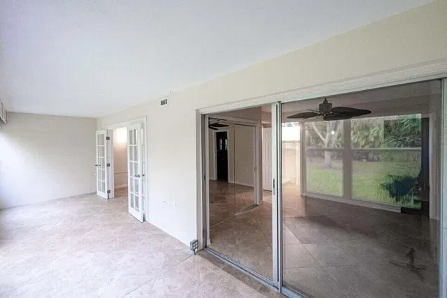 Unit 5107 photo 17