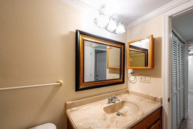 Unit 5107 photo 21