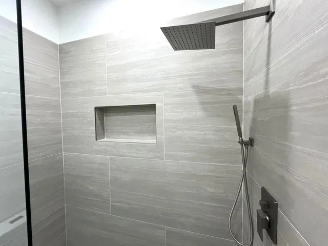 Unit 2 photo 21