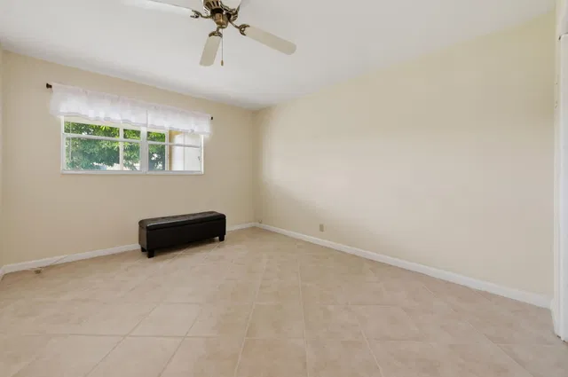 Residence photo 9