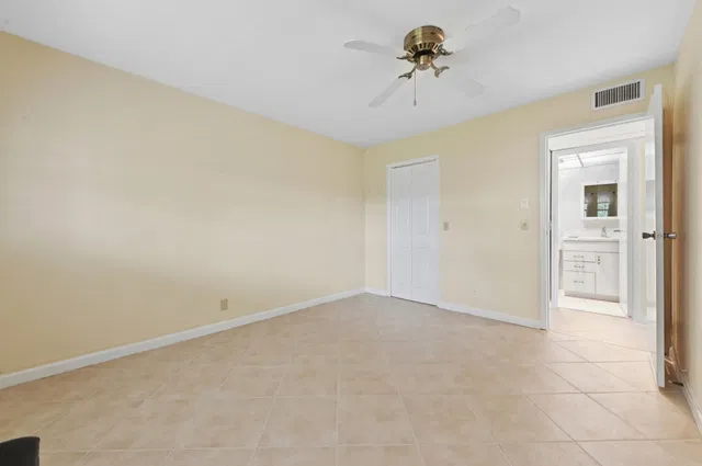 Residence photo 11