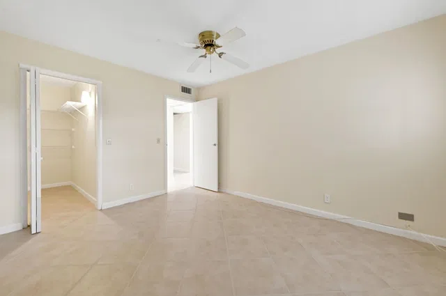 Residence photo 12