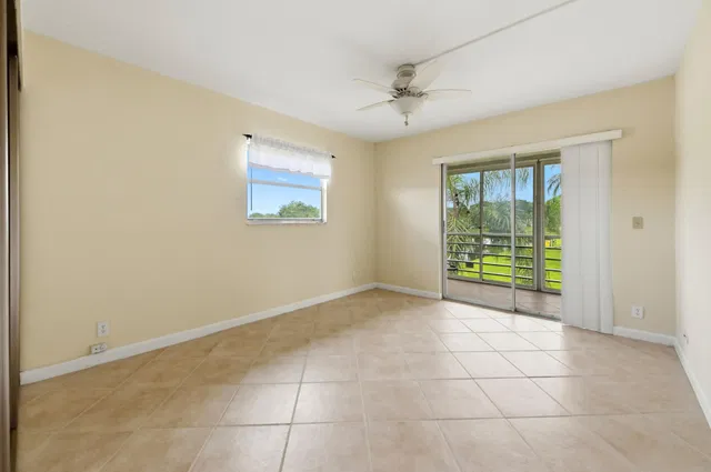 Residence photo 17