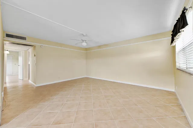 Residence photo 28