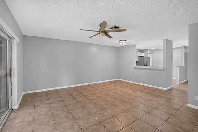 Residence photo 6