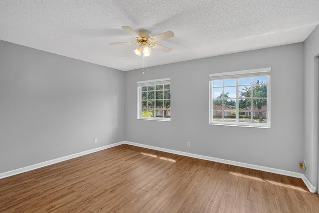 Residence photo 28