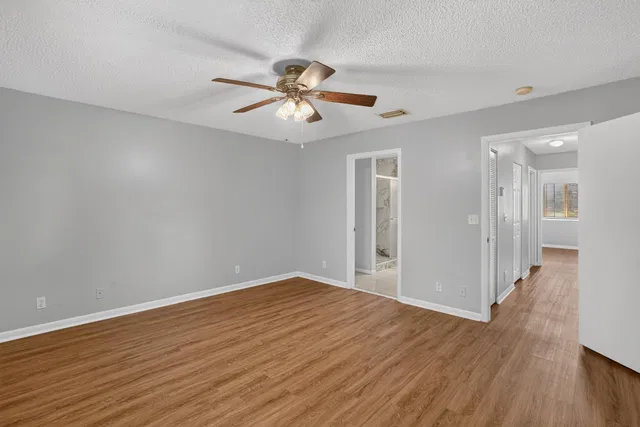Residence photo 33
