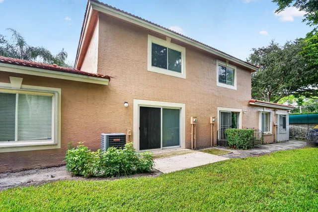 Residence photo 42