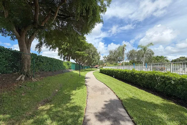 Residence photo 47