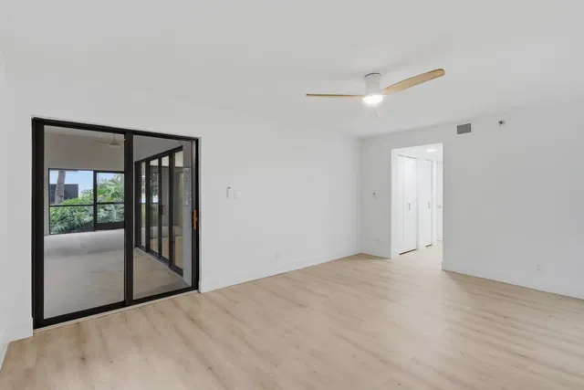 Unit 111 photo 20
