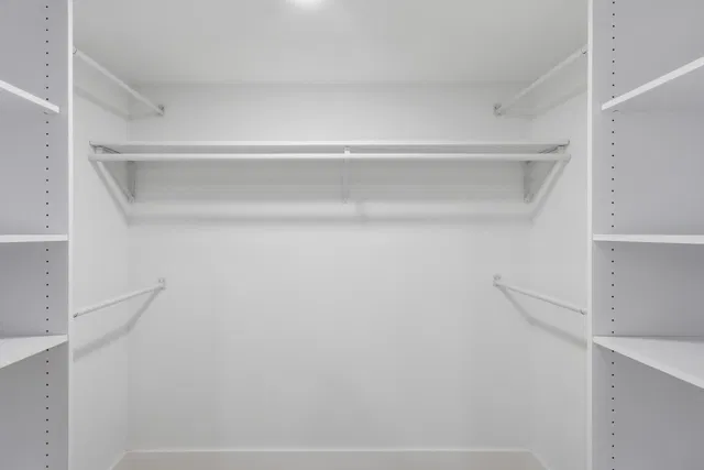 Unit 111 photo 21