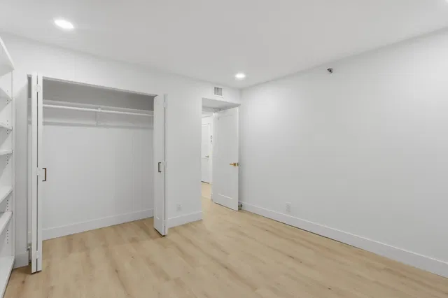 Unit 111 photo 26