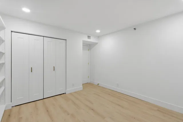 Unit 111 photo 27