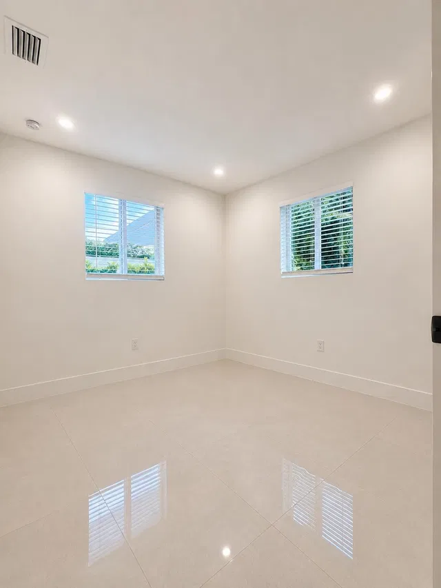 Residence photo 14