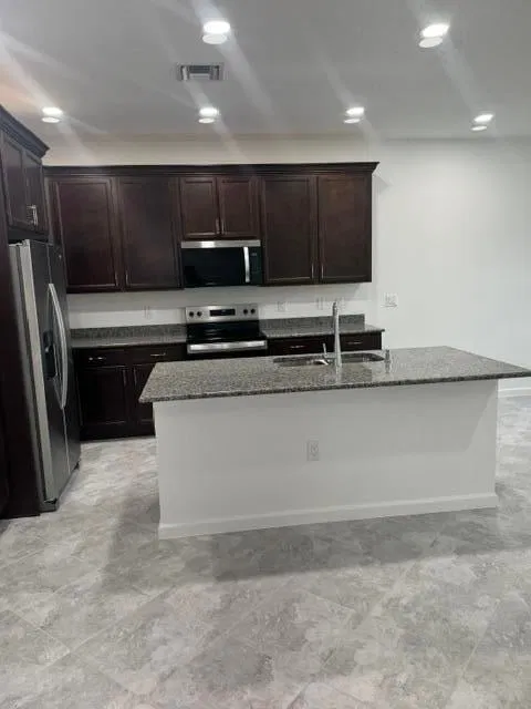  Residence photo 11