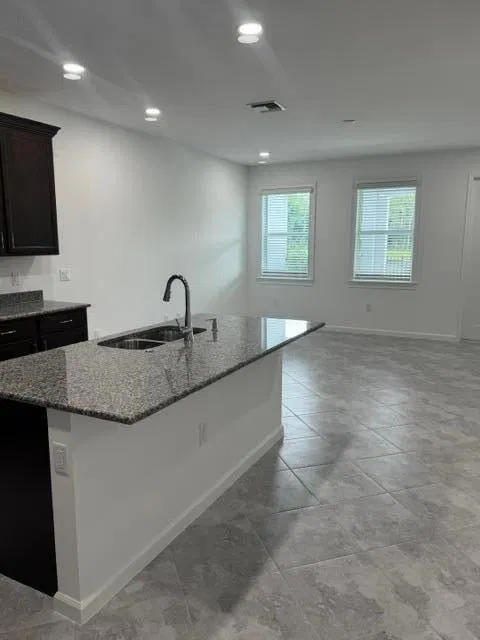  Residence photo 14