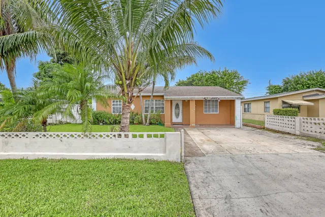 Residence photo 2