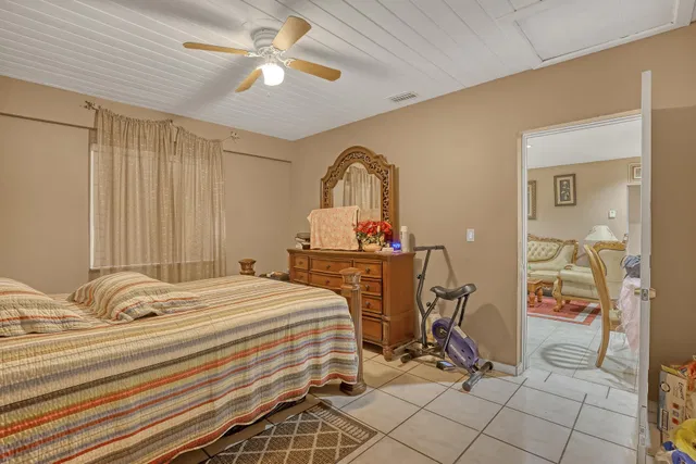 Residence photo 14