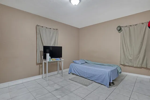 Residence photo 20