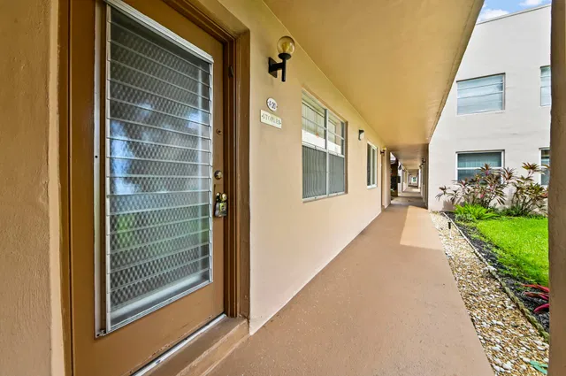 Residence photo 2