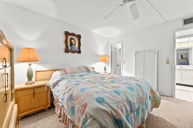 Residence photo 11
