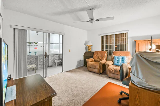 Residence photo 15