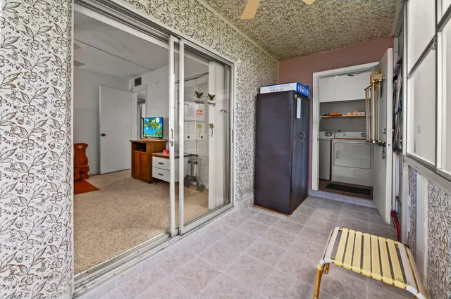 Residence photo 18