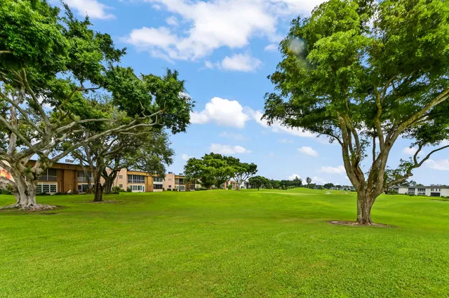 Residence photo 24