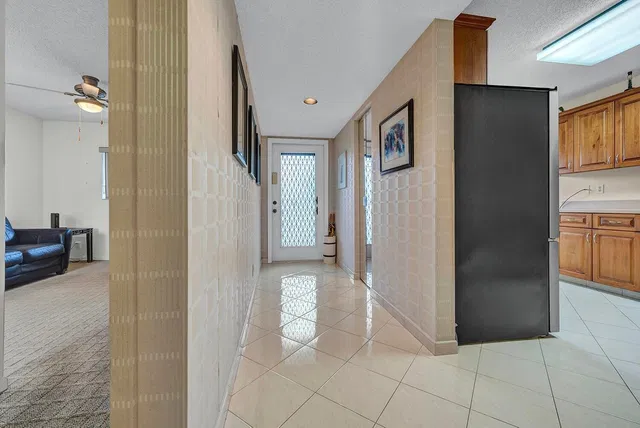 Unit 205 photo 9