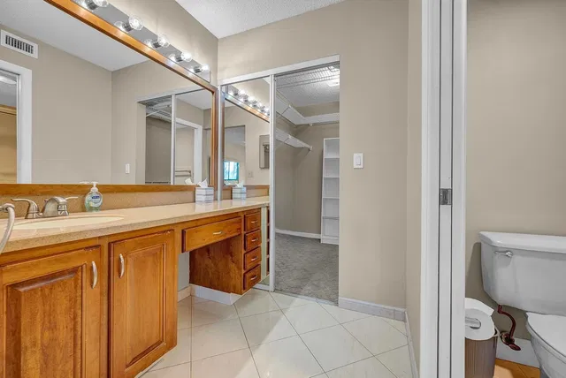 Unit 205 photo 22