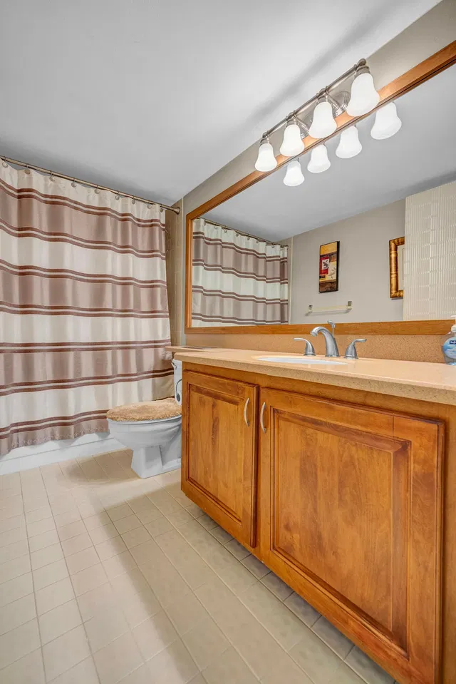 Unit 205 photo 26