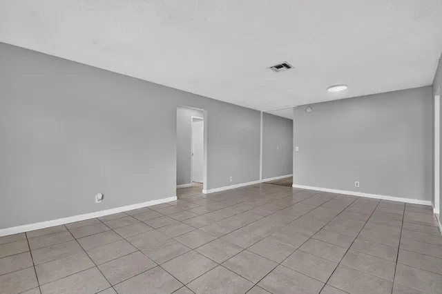 Residence photo 6