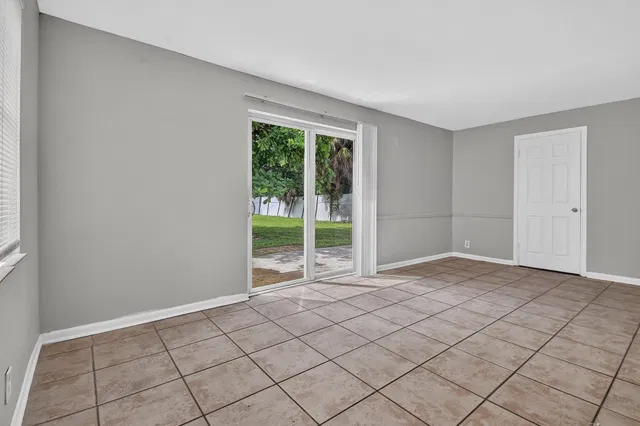 Residence photo 9