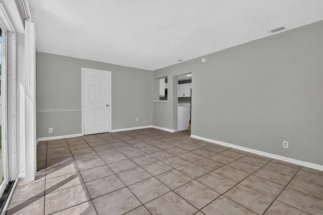 Residence photo 11