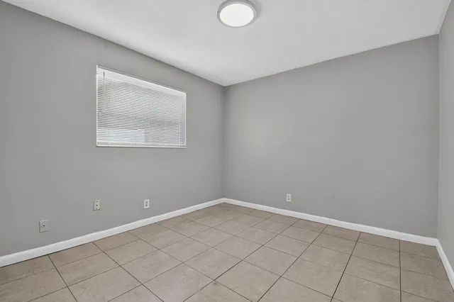Residence photo 17