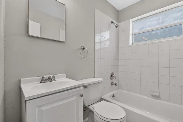 Residence photo 20