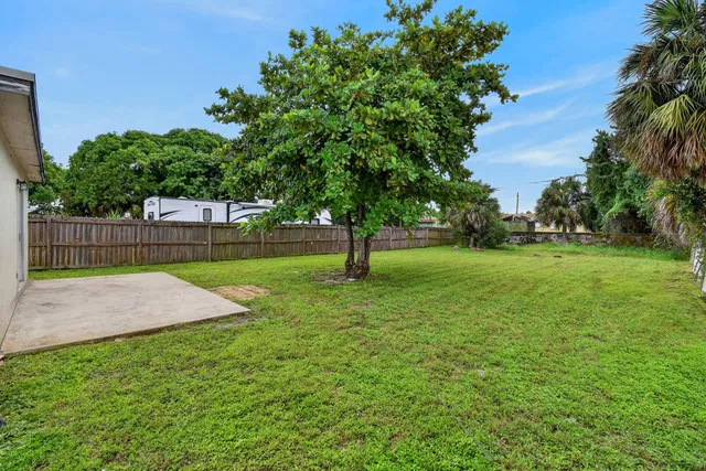Residence photo 32