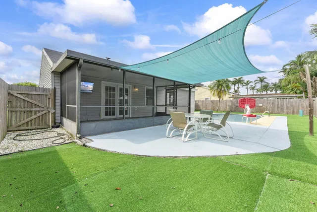 Residence photo 16